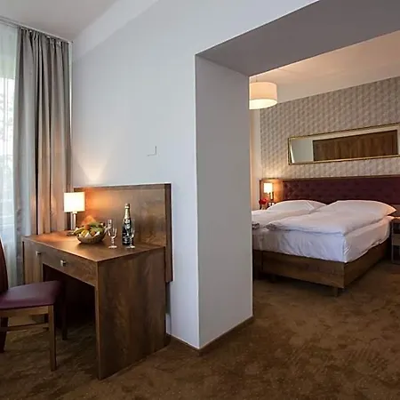 Bellevue Tlapak Отель 4*