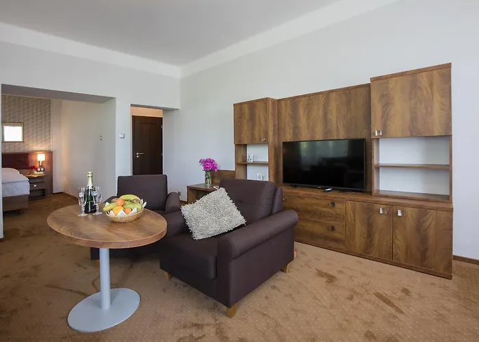 Bellevue Tlapak فندق